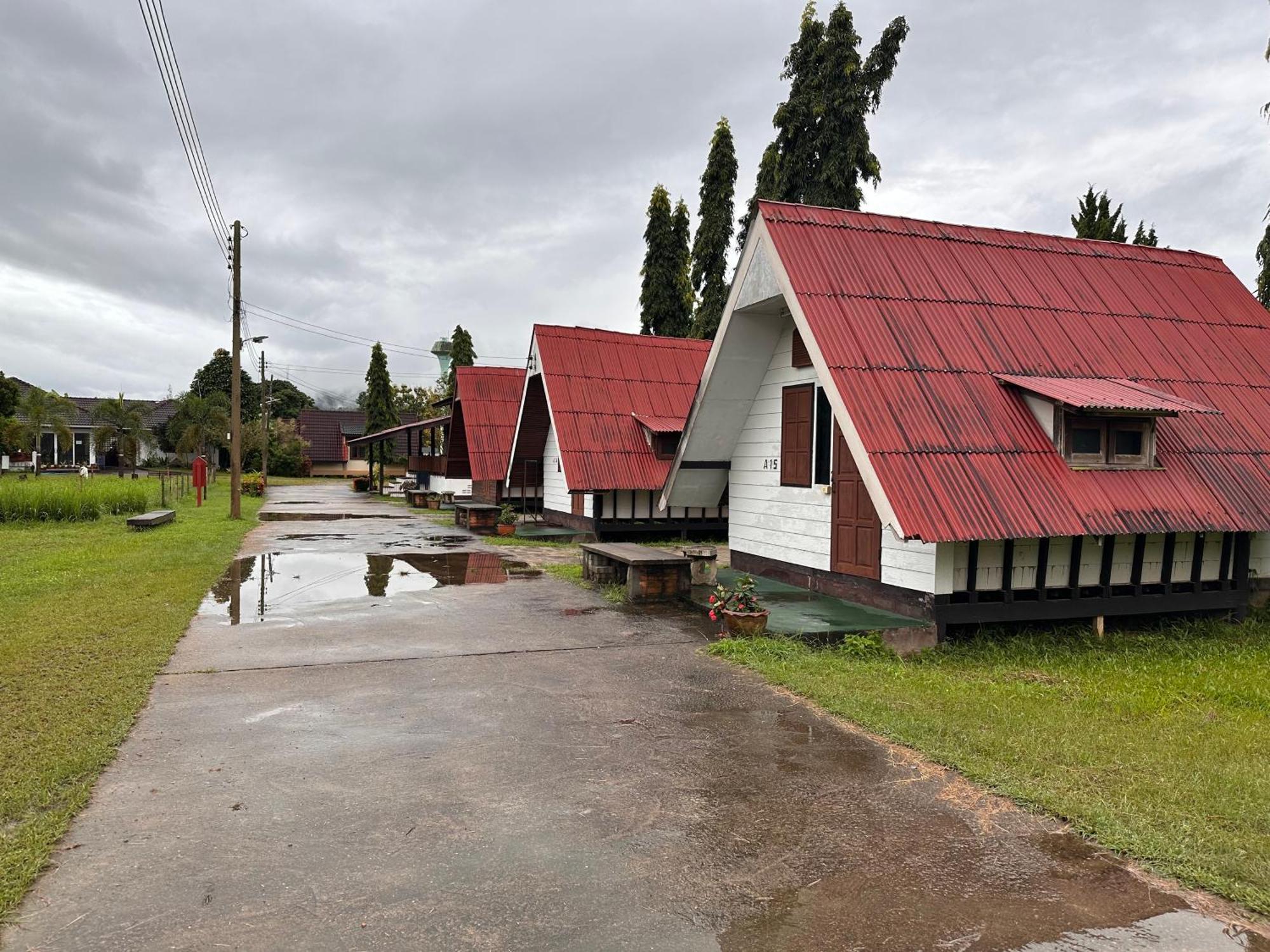 Mae Chaem Hotel And Resort Екстер'єр фото